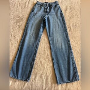 Hollister Women's Ultra High -Rise Baggy Jeans 25 L